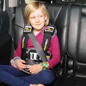 NWOT RideSafer Vest | packable Travel Car Seat (Gen 5) size XS for 2-4 year olds